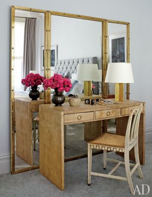 At home with Nina Garcia in her Upper East Side apartment - bedroom desk